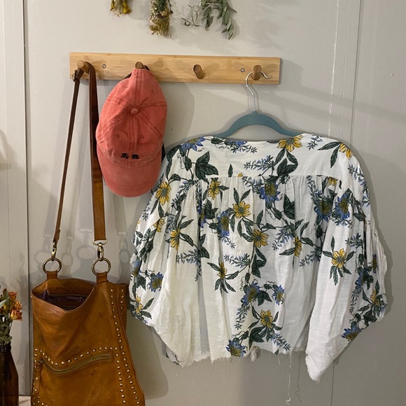 Floral Blouse - Picture 4 of 6